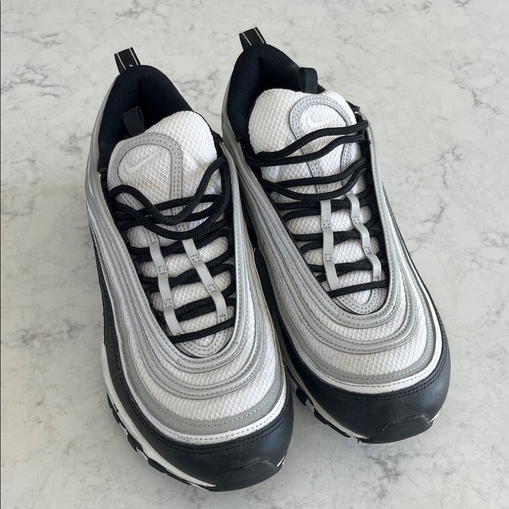 Nike White and Black Men's Sneakers